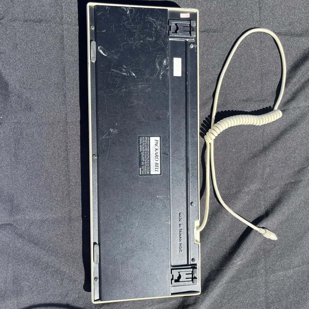 Vintage Packard Bell BTC 5339 Keyboard AT DIN Retro PC Computer Mechanical